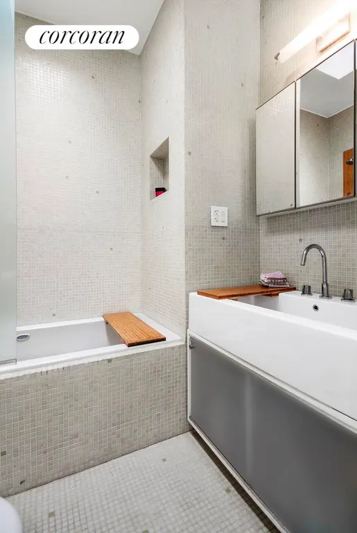 New York City Real Estate | View 99 Bergen Street, 4R | Spa Bath w/ Jetted Tub | View 4