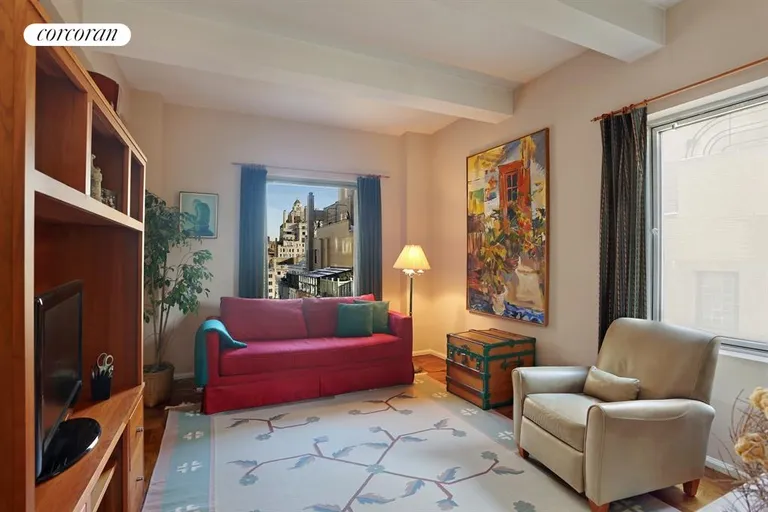 New York City Real Estate | View 880 Fifth Avenue, 12k | Bright, corner Second Bedroom | View 3