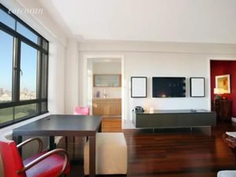 New York City Real Estate | View 25 Central Park West, 29R | room 1 | View 2