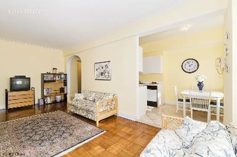 New York City Real Estate | View 25 Central Park West, 9F | room 1 | View 2