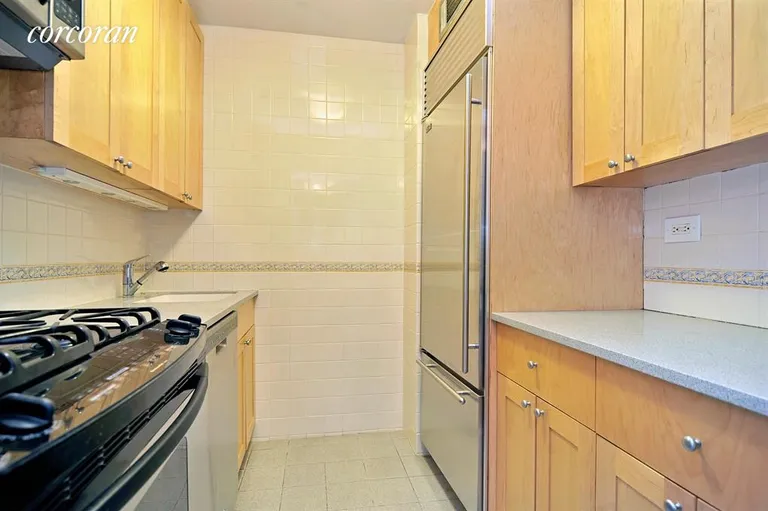 New York City Real Estate | View 301 East 79th Street, 9C | room 1 | View 2