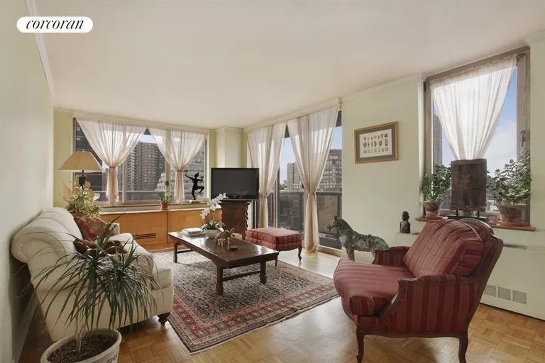 New York City Real Estate | View 200 East 89th Street, 19B | Living Room | View 3