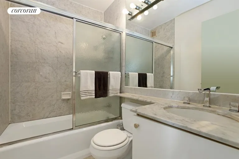 New York City Real Estate | View 200 East 89th Street, 19B | Bathroom | View 6