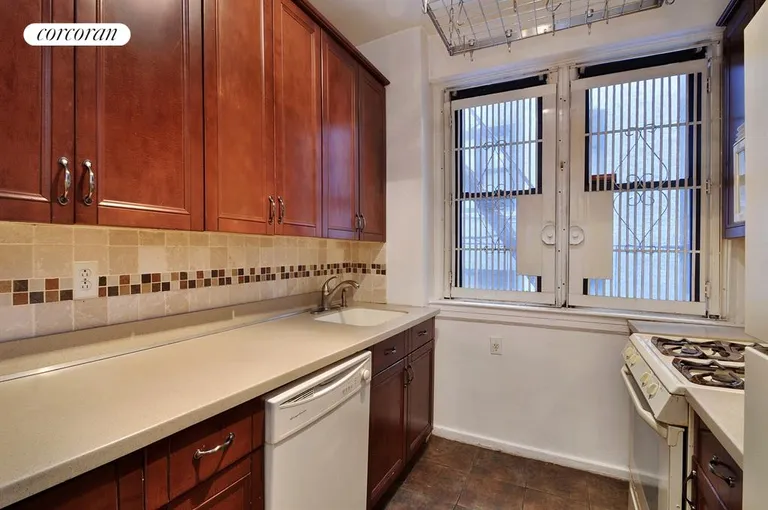 New York City Real Estate | View 854 West 181st Street, 3C | Kitchen | View 3