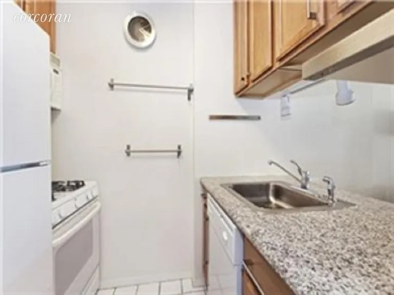 New York City Real Estate | View 393 West 49th Street, 6P | room 2 | View 3