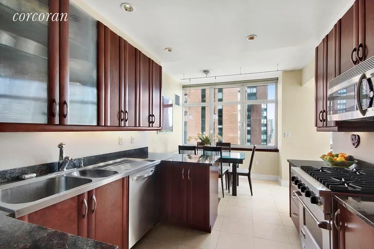 New York City Real Estate | View 181 East 90th Street, 14B | room 1 | View 2