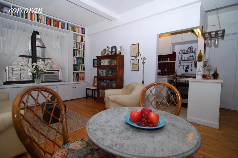 New York City Real Estate | View 60 West 68th Street, 6E | room 1 | View 2