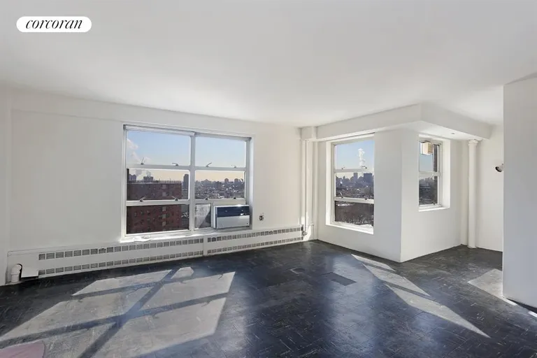 New York City Real Estate | View 70 La Salle Street, 21E | Kitchen / Living Room | View 3