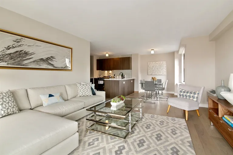 New York City Real Estate | View 175 West 95th Street, 14C | Living Room / Dining Room | View 10