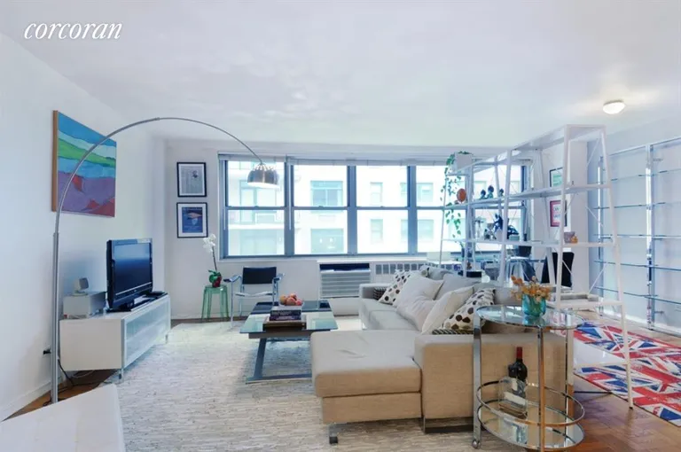 New York City Real Estate | View 209 East 56th Street, 10H | 1 Bed, 1 Bath | View 1
