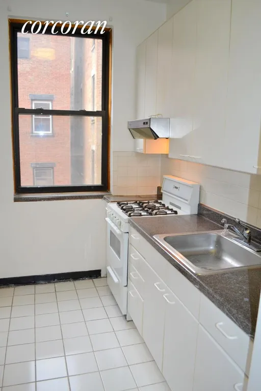 New York City Real Estate | View 259 West 90th Street, 3R | room 1 | View 2