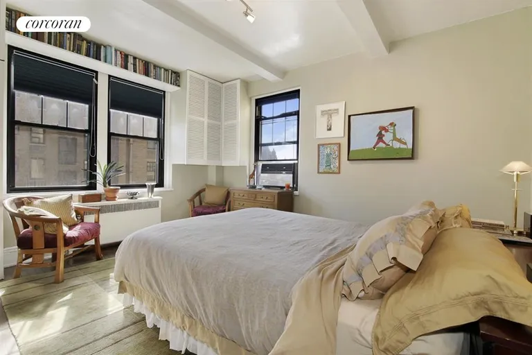 New York City Real Estate | View 172 West 79th Street, 15F | Bedroom | View 4