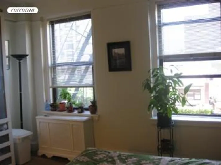 New York City Real Estate | View 124 West 93rd Street, 7A | room 3 | View 4