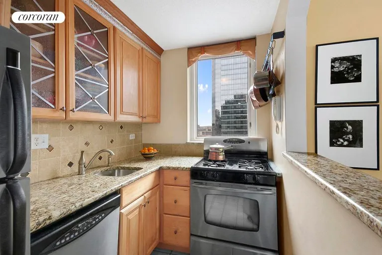 New York City Real Estate | View 130 West 67th Street, 23G | room 3 | View 4