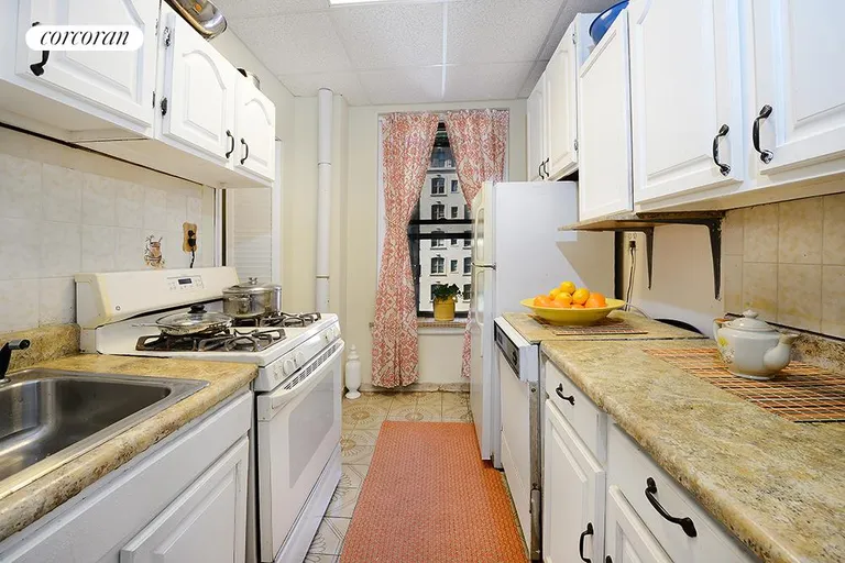 New York City Real Estate | View 176 West 87th Street, 8E | room 6 | View 7
