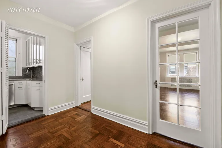 New York City Real Estate | View 11 West 69th Street, 9C | Foyer | View 2