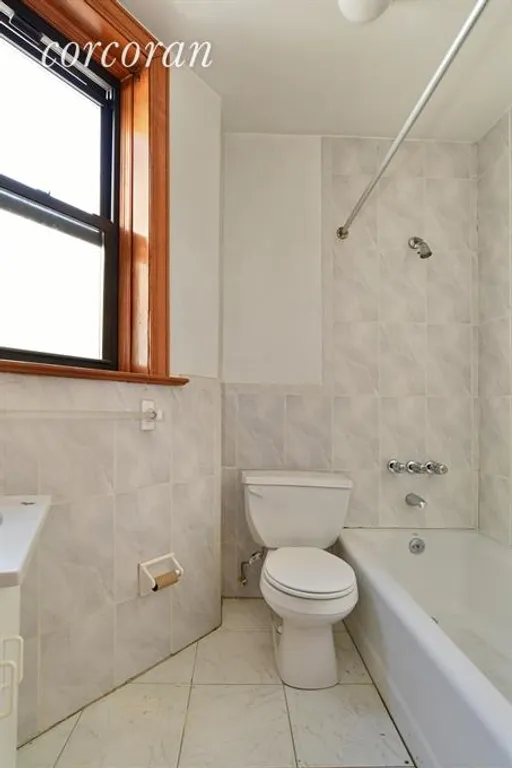 New York City Real Estate | View 516 12th Street, 3LR | Bathroom | View 4