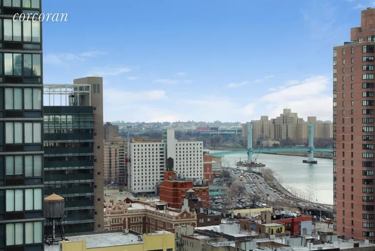 New York City Real Estate | View 1760 Second Avenue, 20F | room 3 | View 4