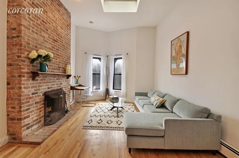 New York City Real Estate | View 333 3rd Street, 4R | Living Room | View 2