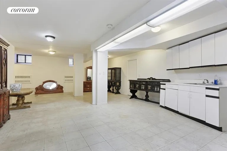 New York City Real Estate | View 403 Avenue C, 1A | Massive space for the taking | View 7