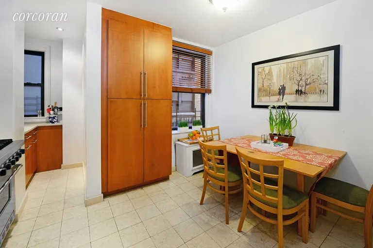 New York City Real Estate | View 161 West 75th Street, 4E | room 2 | View 3