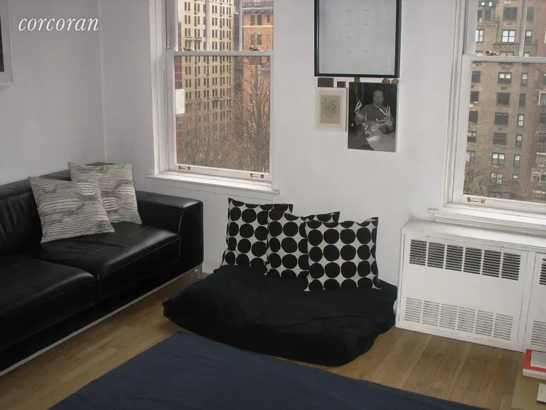 New York City Real Estate | View 26 Gramercy Park South, 9A | room 1 | View 2