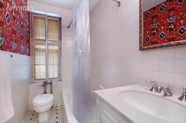 New York City Real Estate | View 245 East 72Nd Street, 2B | room 3 | View 4