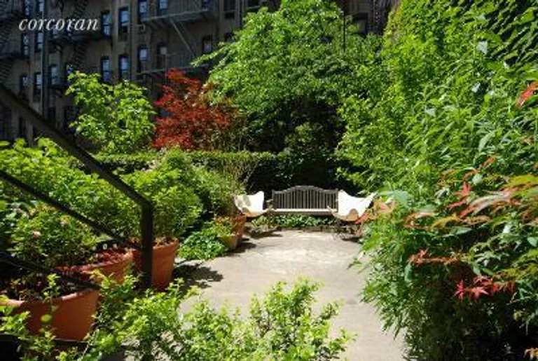New York City Real Estate | View 204 East 90th Street, 1W | room 2 | View 3