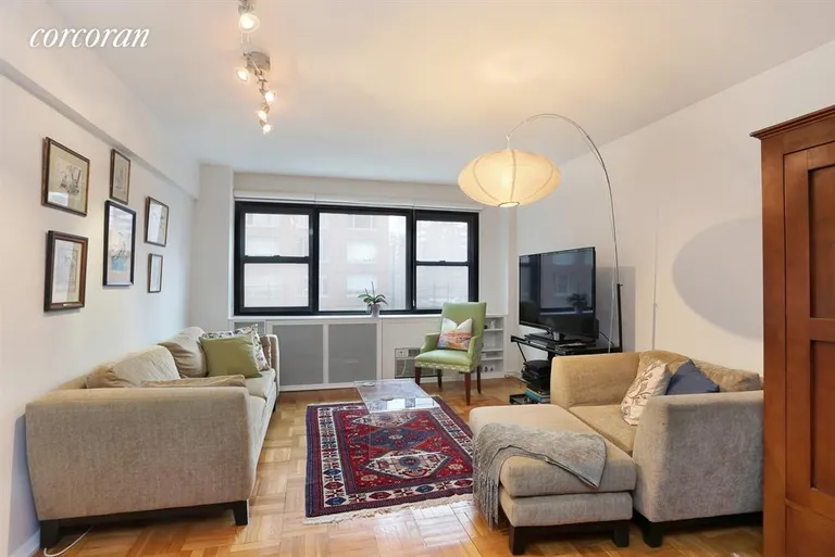 New York City Real Estate | View 305 East 72Nd Street, 10DS | 1 Bed, 1 Bath | View 1