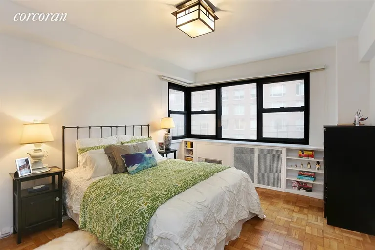 New York City Real Estate | View 305 East 72Nd Street, 10DS | Bedroom | View 4
