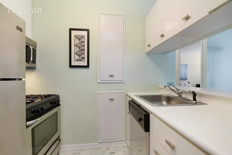 New York City Real Estate | View 45 East 25th Street, 21C | Pass-through Kitchen | View 3