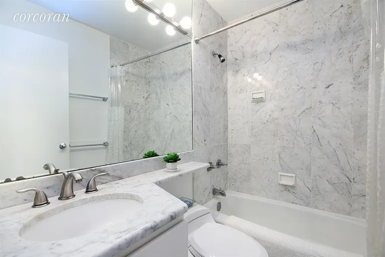 New York City Real Estate | View 45 East 25th Street, 21C | Carrara Marble bath | View 5