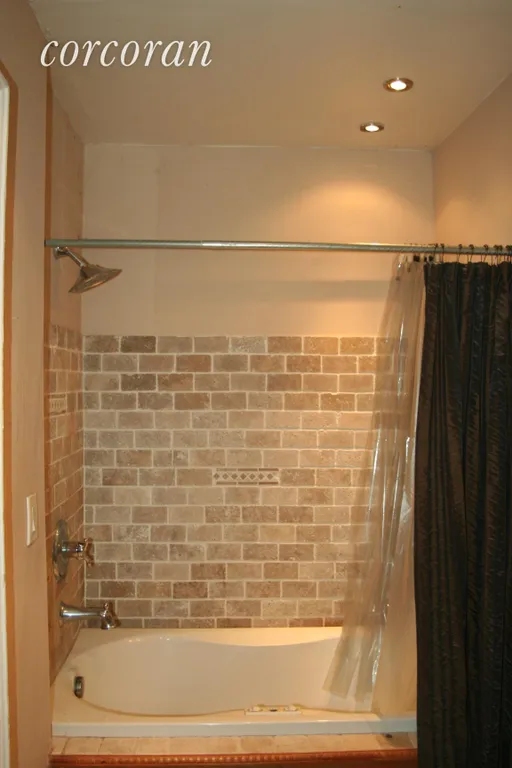 New York City Real Estate | View 265 Maple Street, 2 | bathroom with Jacuzzi tub | View 3
