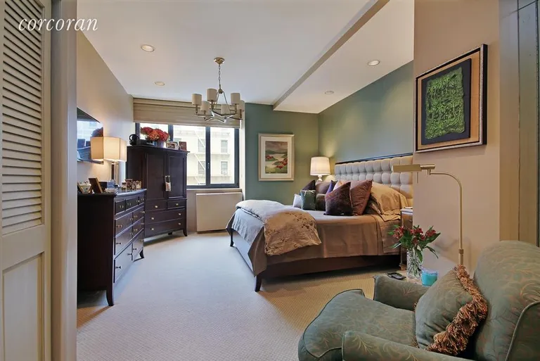 New York City Real Estate | View 2 East End Avenue, 3B |  Master Bedroom Suite | View 6
