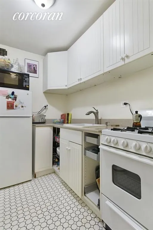 New York City Real Estate | View 195 Willoughby Avenue, 1701 | Kitchen | View 9