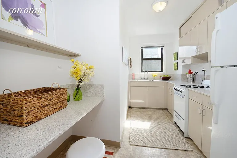 New York City Real Estate | View 201 West 21st Street, 10F | room 3 | View 4