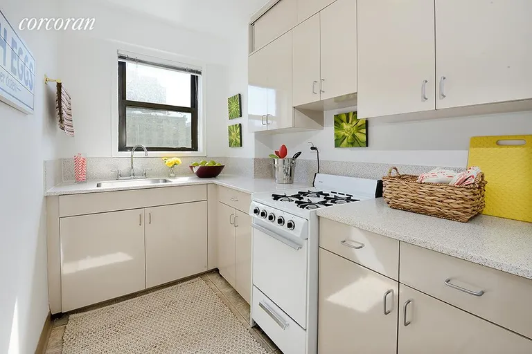 New York City Real Estate | View 201 West 21st Street, 10F | room 4 | View 5