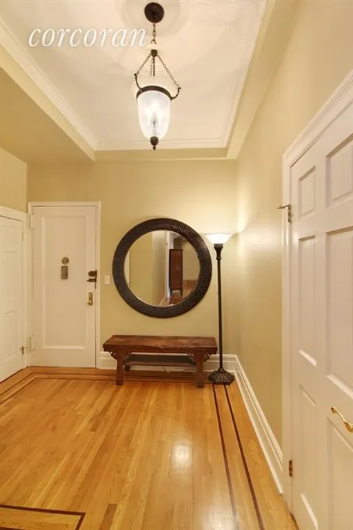 New York City Real Estate | View 215 West 90th Street, 7A | Hallway | View 4