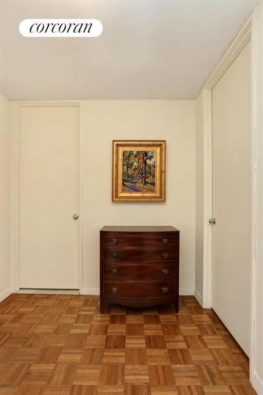 New York City Real Estate | View 531 Main Street, 1004 | Foyer | View 2