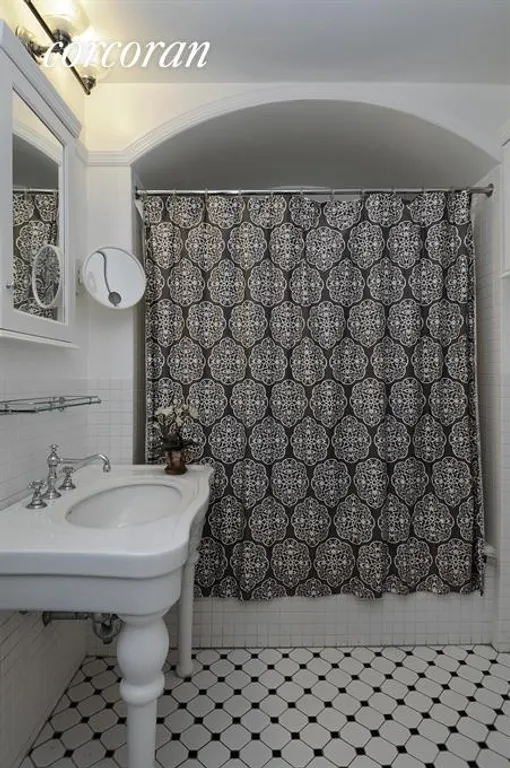 New York City Real Estate | View 49 East 86th Street, 17C | Bathroom | View 4
