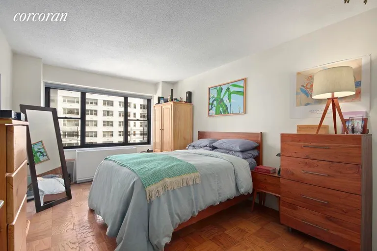 New York City Real Estate | View 178 East 80th Street, 7C | room 4 | View 5