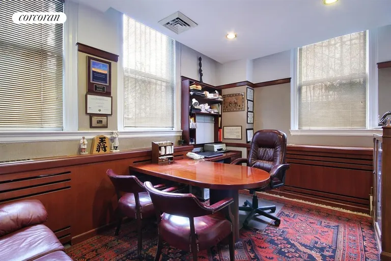 New York City Real Estate | View 1060 Fifth Avenue, 1B | Consultation Room, 1060 Fifth Avenue | View 2