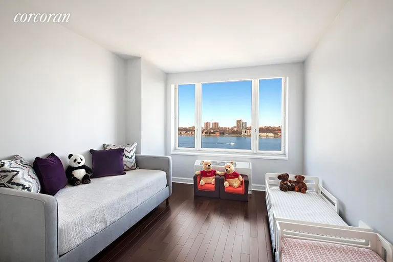 New York City Real Estate | View 80 Riverside Boulevard, 14C | room 5 | View 6