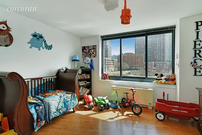 New York City Real Estate | View 4720 Center Boulevard, 204 | Bedroom | View 5