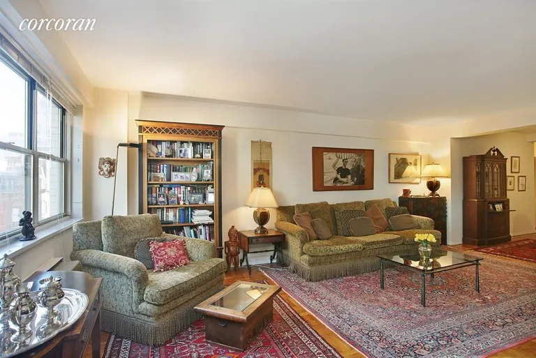 New York City Real Estate | View 20 East 68th Street, 8A | Living Room | View 2
