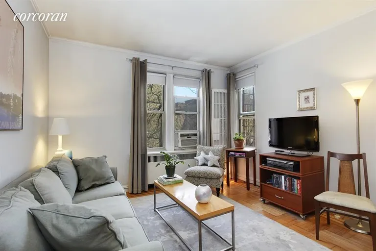 New York City Real Estate | View 120 Bennett Avenue, 2E | Living area | View 2