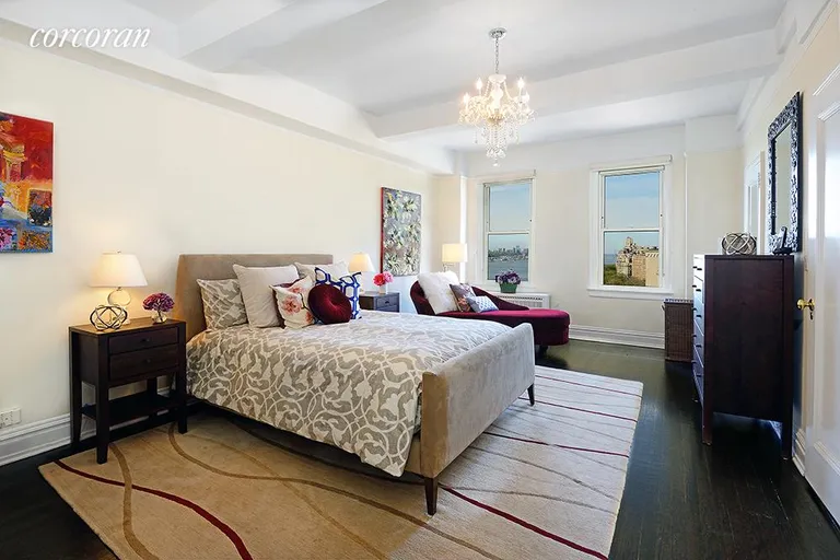 New York City Real Estate | View 37 Riverside Drive, 15B | Master Bedroom | View 8