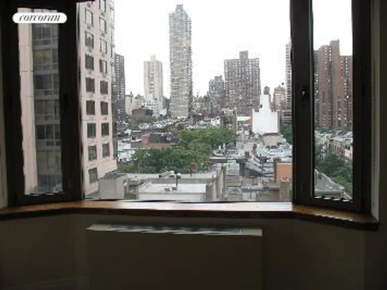 New York City Real Estate | View 400 East 90th Street, 9D | room 2 | View 3