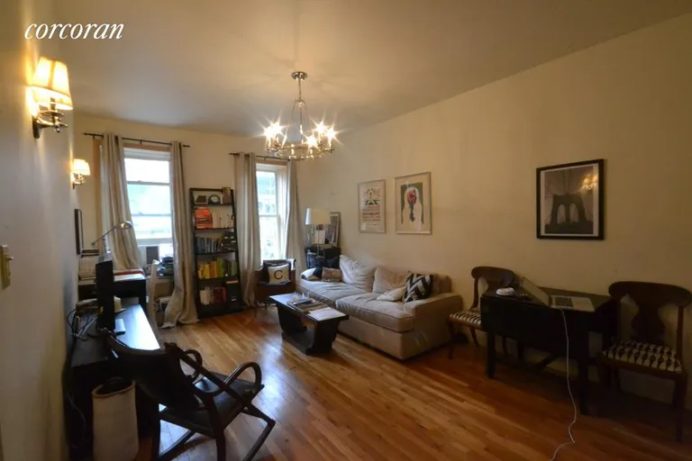 New York City Real Estate | View 25 West 70th Street, 4A | room 1 | View 2