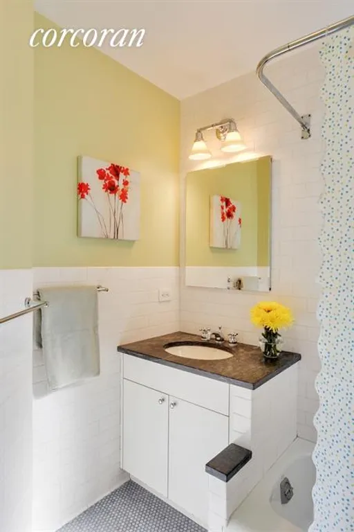 New York City Real Estate | View 760 West End Avenue, 7AB | Bathroom | View 8